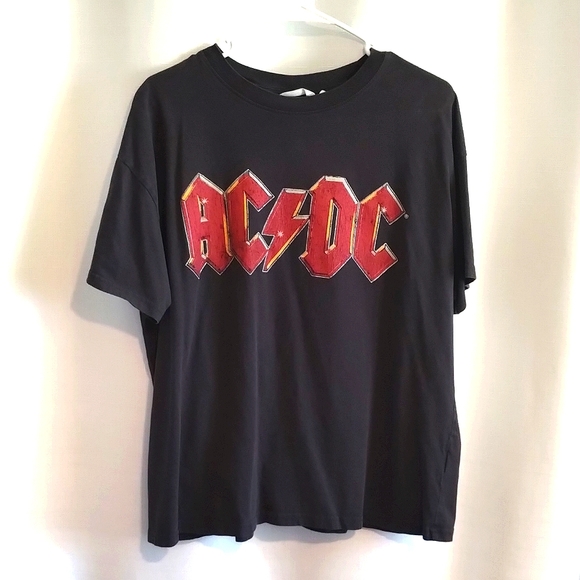 H&M Other - H&M AC/DC Vintage Style Graphic Tee Unisex Medium